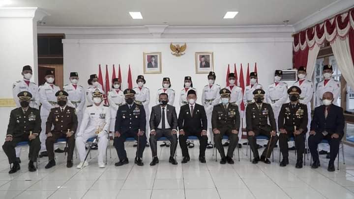 Pengukuhan Anggota Pasukan Pengibar Bendera Kabupaten Merauke Tahun 2021