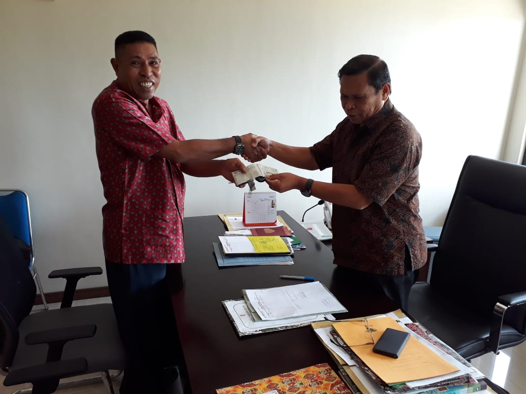 Patut Dijadikan Contoh, FLG Kembalikan Kendaraan Dinas Ke Pemda Merauke