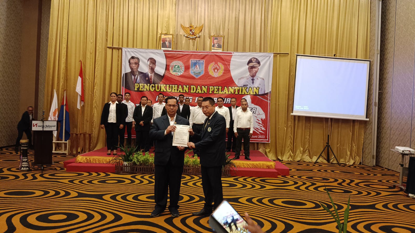 Peter Layardi Melantik Pengprov PTMSI PPS di Merauke