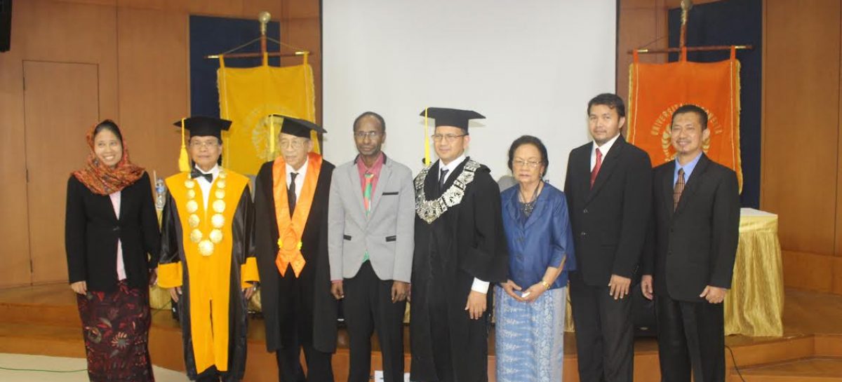 Rafael Kapura, Doktor Pertama Orang Kimaam