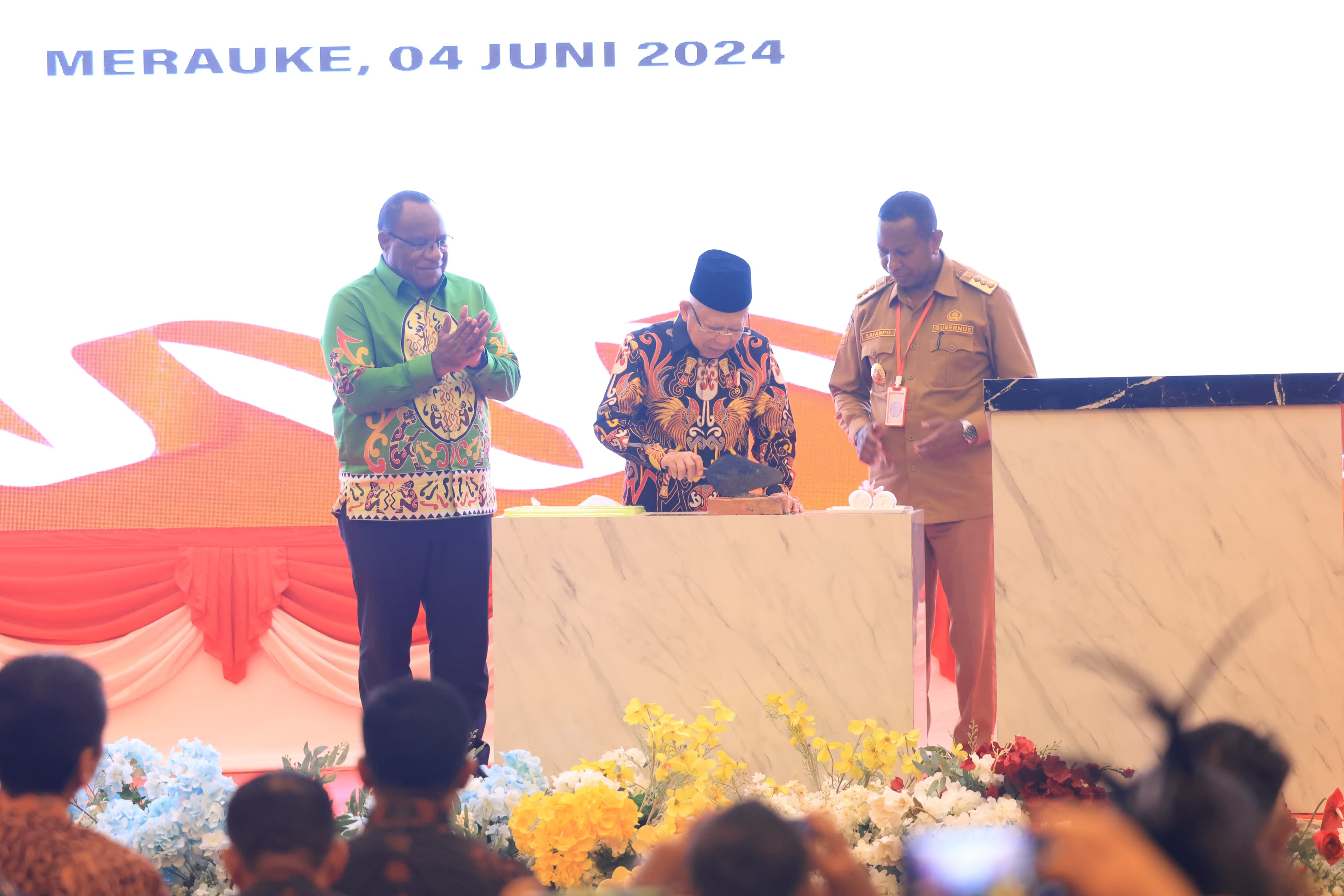 Ma'ruf Amin Lakukan Pencanangan Pembangunan dan Penandatanganan Prasasti Peletakan Batu Pertama Sentra Sarpras Pemerintah Papua Selatan