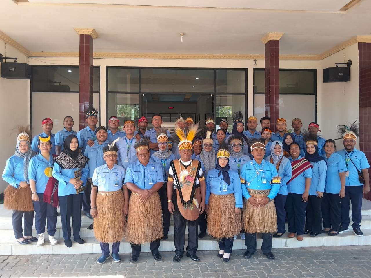 Atribut Adat, Warnai Upacara HUT RRI Ke 79 di Merauke