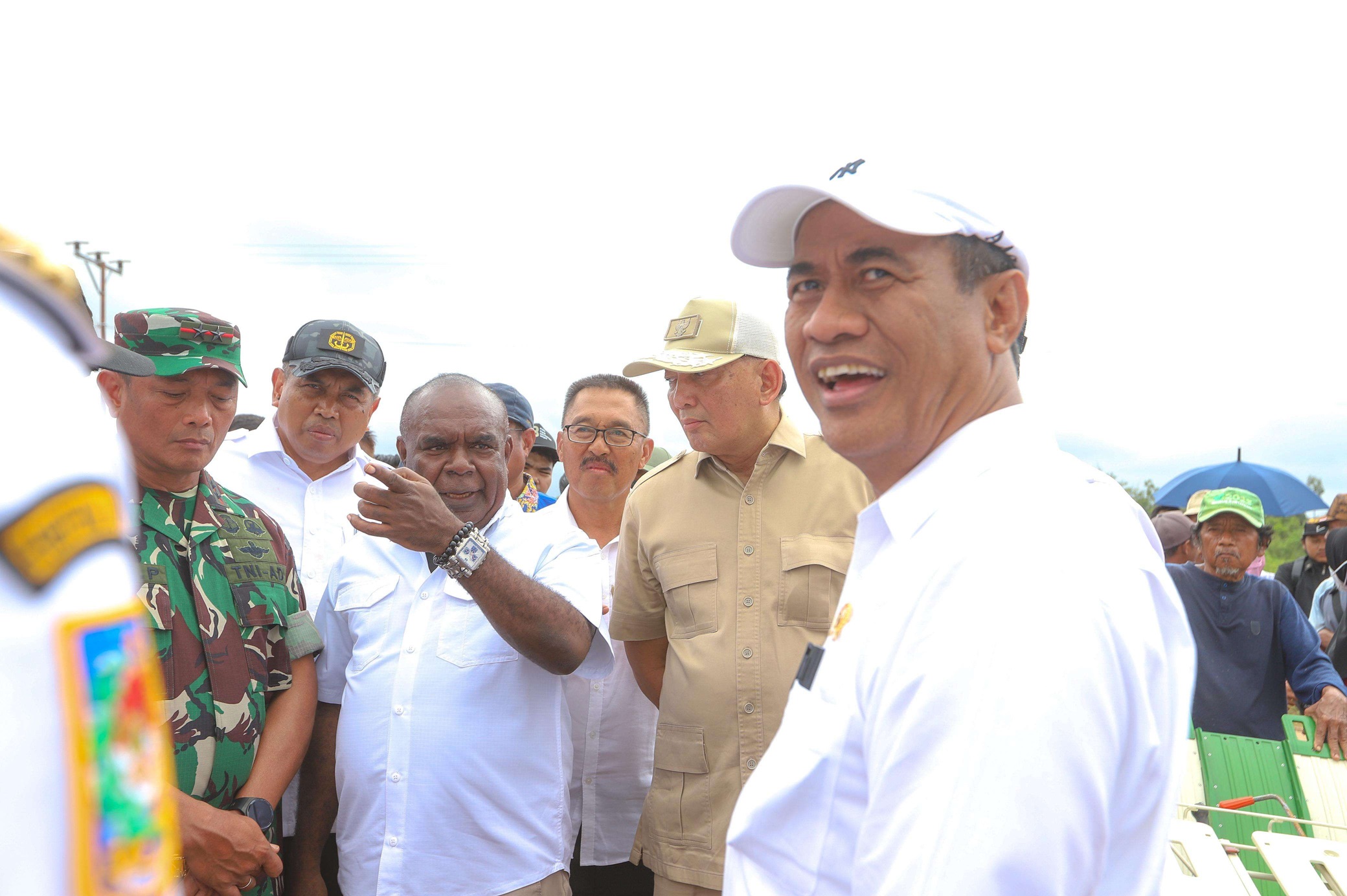 Dua Ratus Excavator Untuk Percepatan Pengolahan Lahan Pertanian